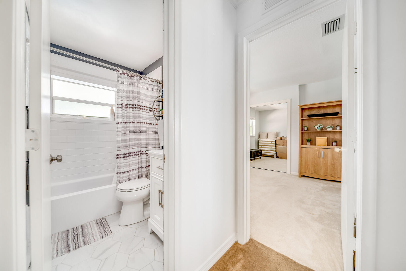 10900 Gallery Street Boca Raton, FL 33428 - Photo 22 of 38 24-Interior-12