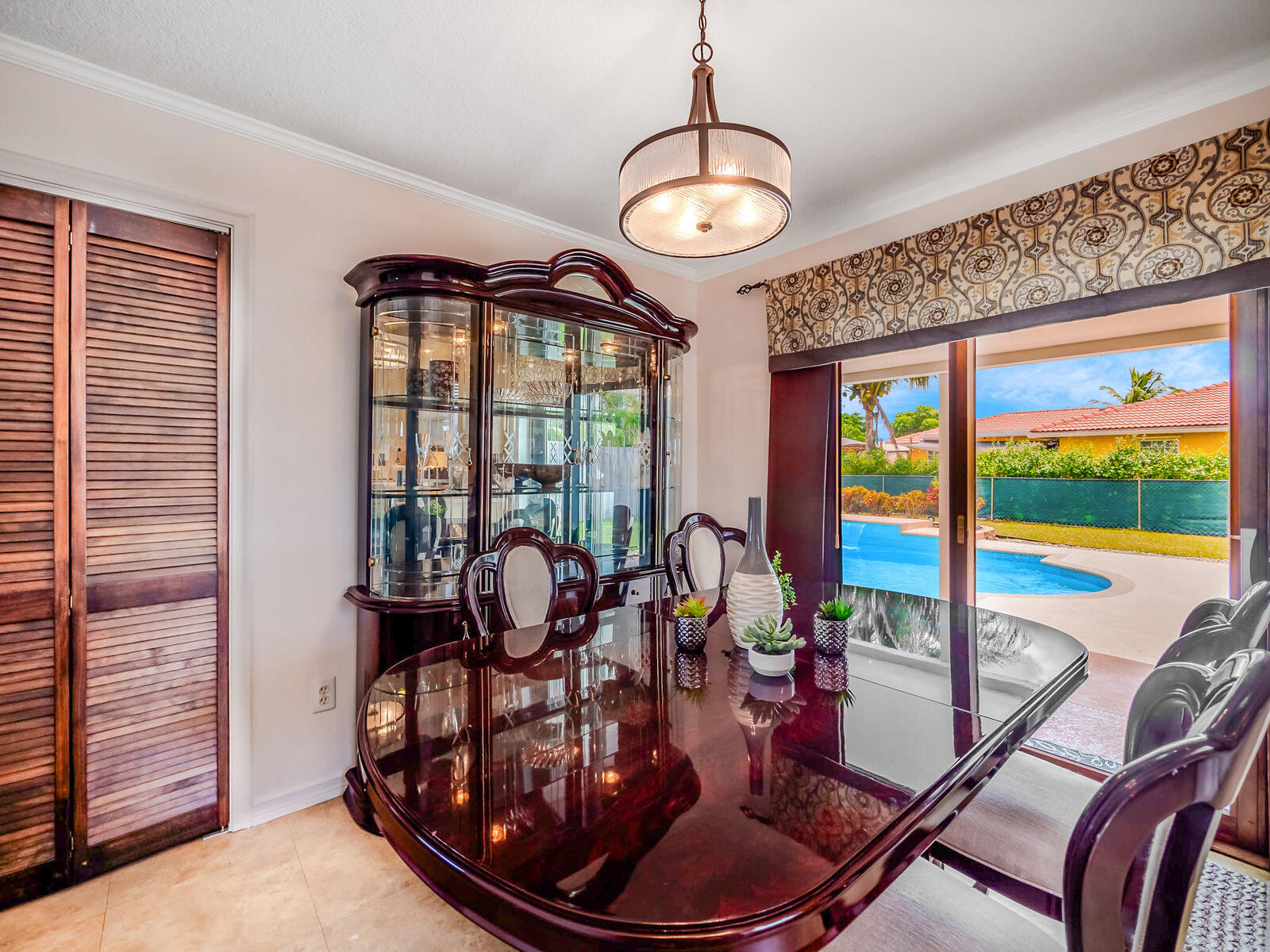 10900 Gallery Street Boca Raton, FL 33428 - Photo 10 of 38 dining area off kitchen