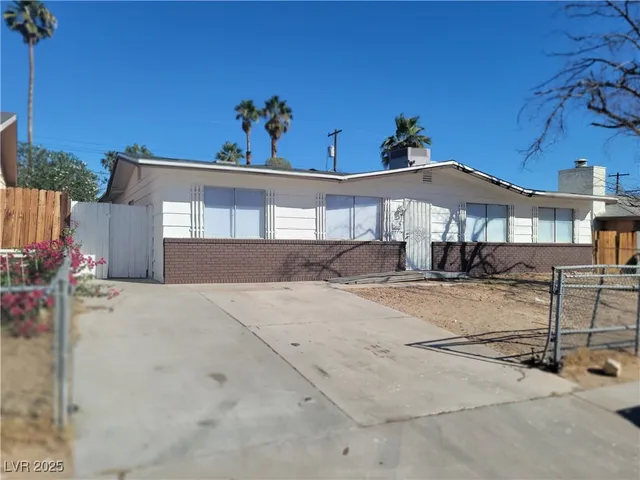 $1,750 | 6232 Blair Way, Las Vegas, NV 89107