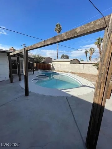 $1,750 | 6232 Blair Way, Las Vegas, NV 89107