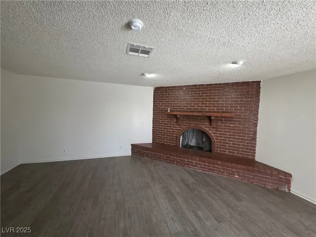 $1,700 | 6232 Blair Way, Las Vegas, NV 89107