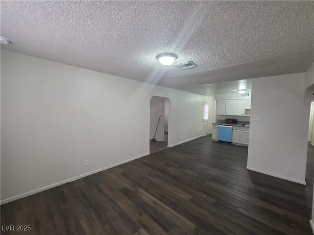 $1,700 | 6232 Blair Way, Las Vegas, NV 89107