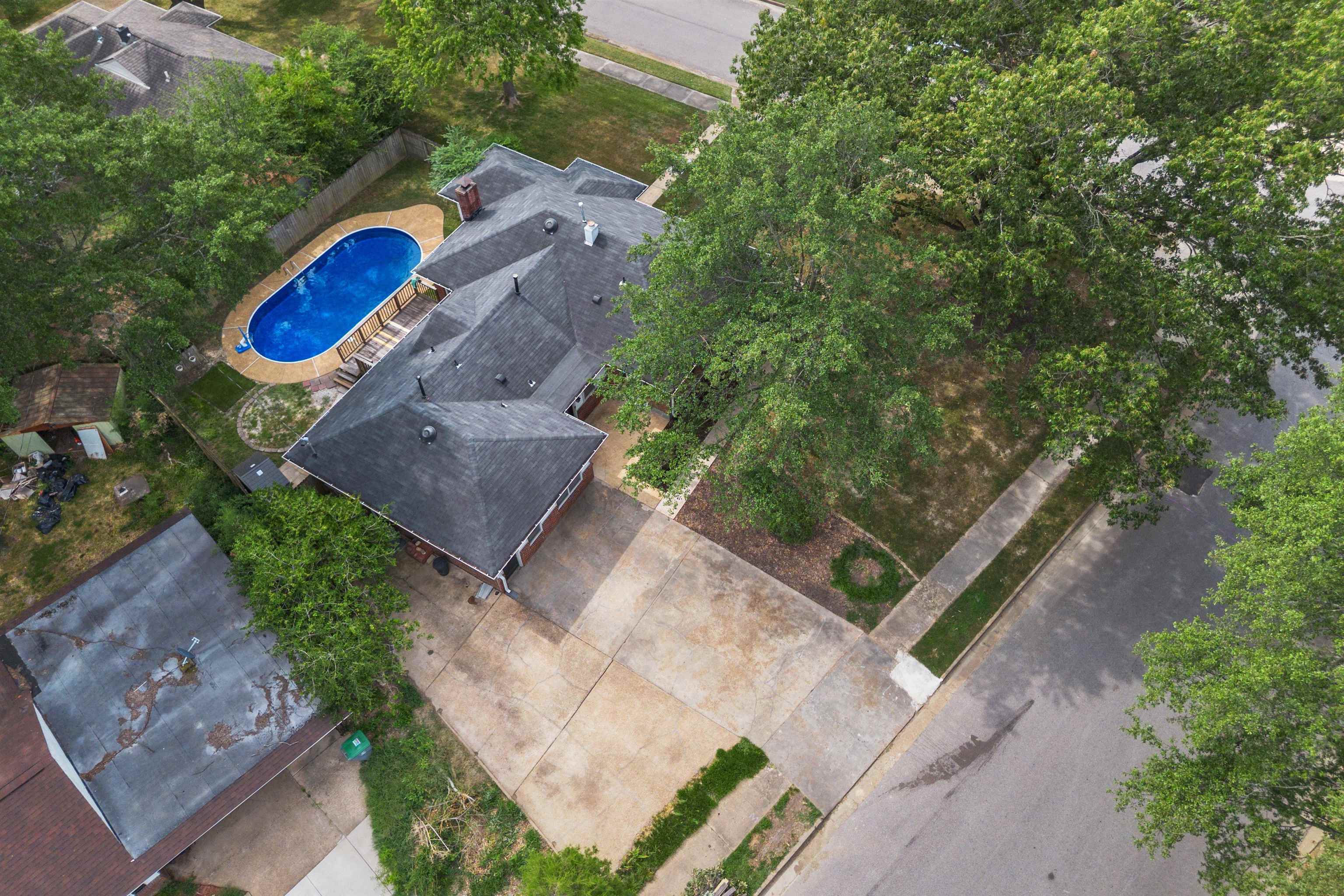 4506 Verne Road Memphis, TN 38117 - Photo 38 of 40 an aerial view of a house with a swimming pool