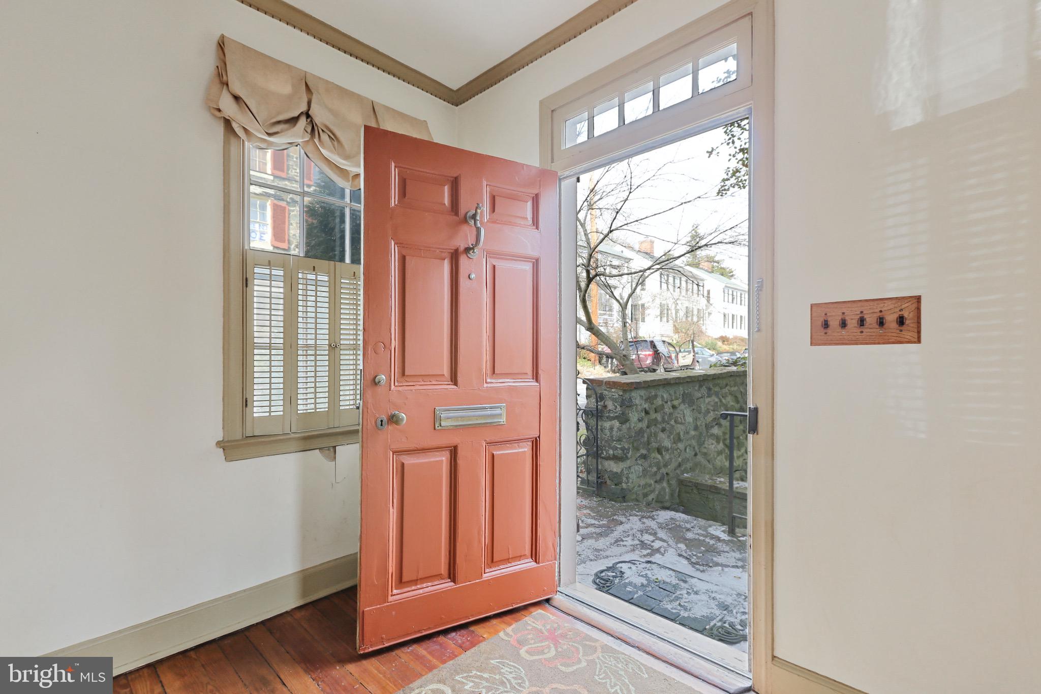 2417 Pickwick Road Baltimore, MD 21207 - Photo 4 of 41