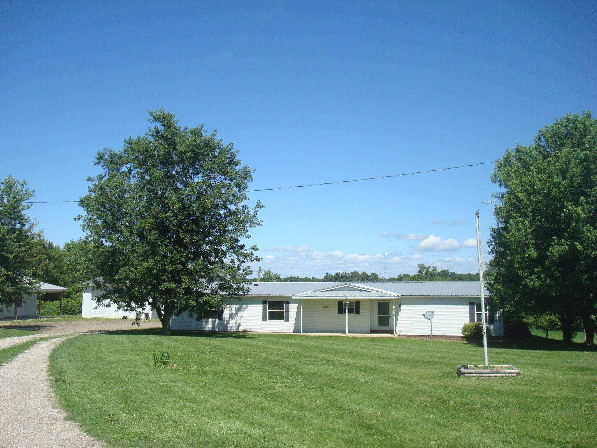 14500 Grange Road Montgomery, MI 49255 - Photo 1 of 72 9190 (2)