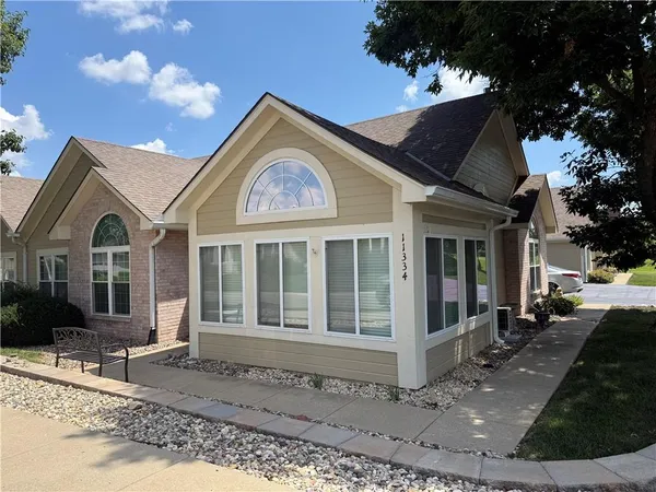 $342,500 | 11334 South Pflumm Road, Olathe, KS 66215
