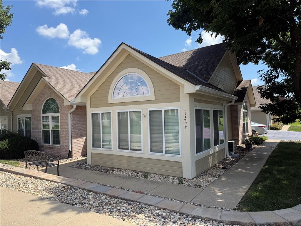 11334 South Pflumm Road Olathe, KS 66215 - Photo 2 of 2