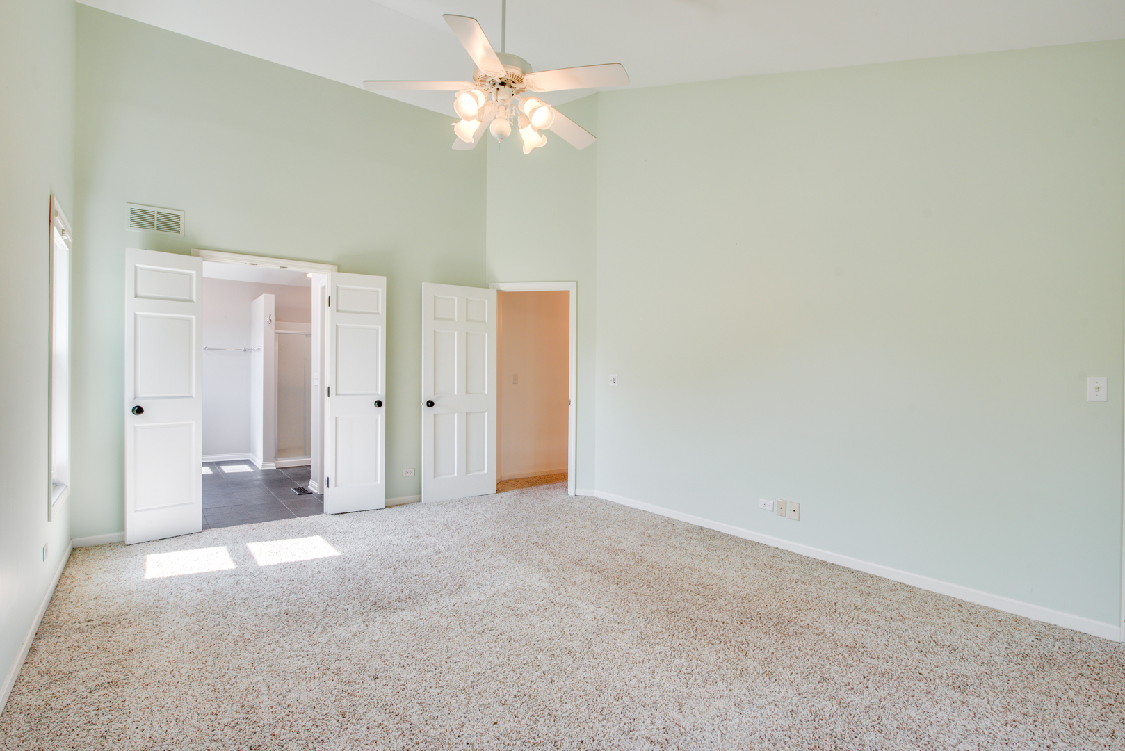 3631 Falkner Drive Naperville, IL 60564 - Photo 32 of 45 a view of empty room with fan