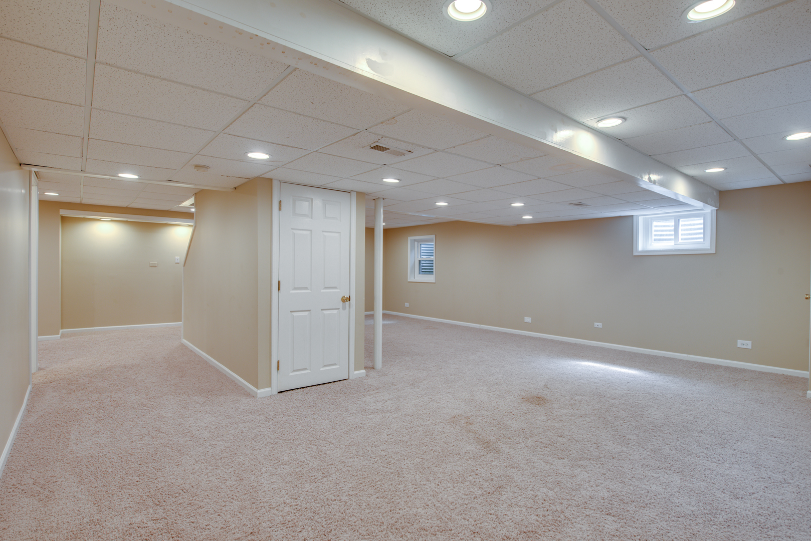 3631 Falkner Drive Naperville, IL 60564 - Photo 40 of 45 a view of an empty room