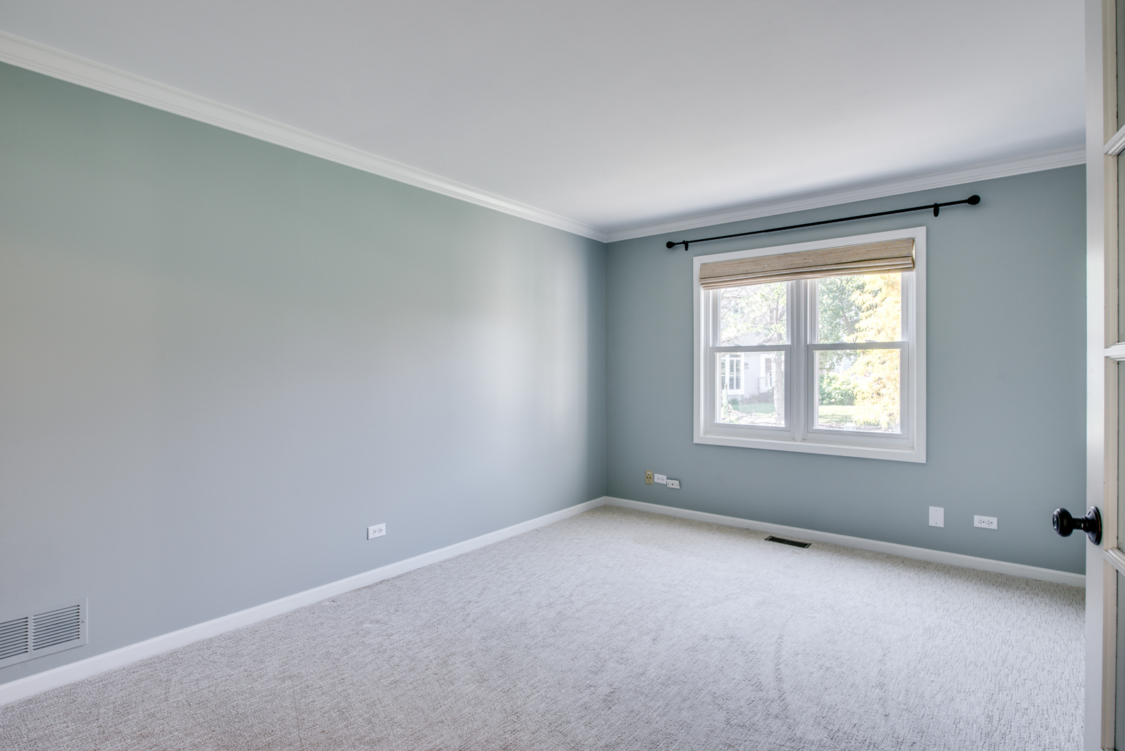 3631 Falkner Drive Naperville, IL 60564 - Photo 5 of 45 an empty room with windows