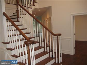 656 Linton Hill Road Newtown, PA 18940 - Photo 3 of 12 Foyer