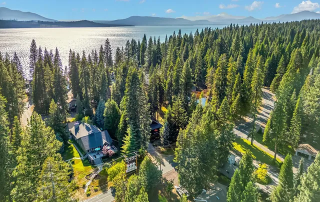 a view of a lake from a yard