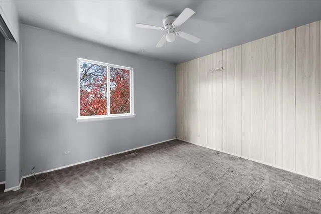 $329,900 | 2 Oakmont Court, Streamwood, IL 60107