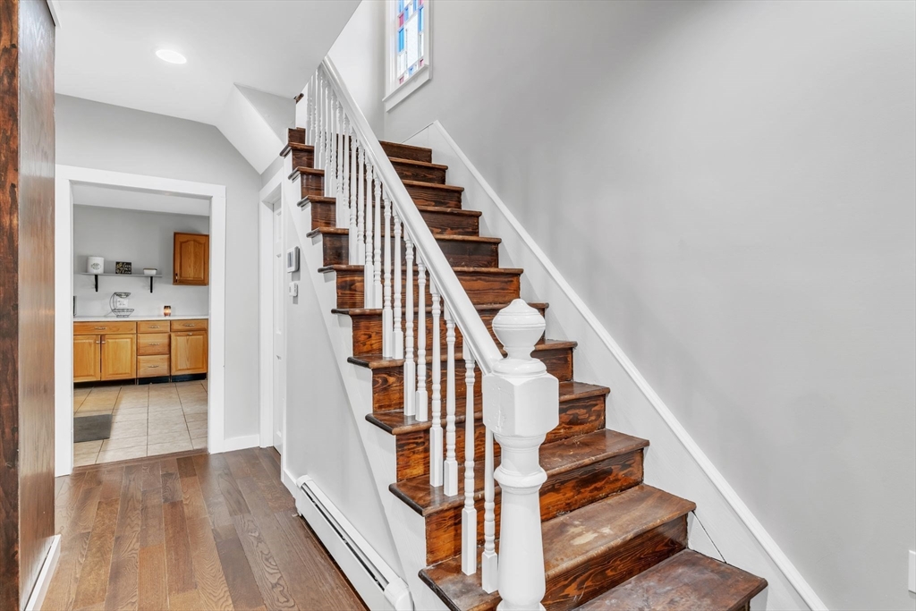 40 Lower Westfield Road Holyoke, MA 01040 - Photo 4 of 39 Gallery Image 4