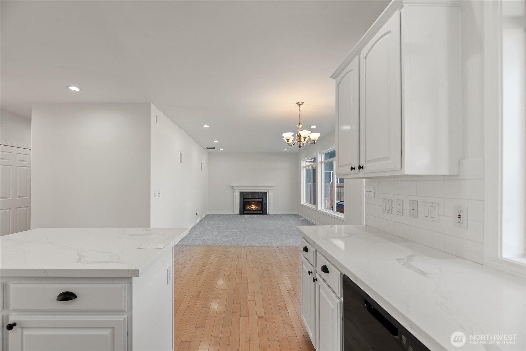765 Vashon Avenue Northeast Renton, WA 98059 - Photo 9 of 27