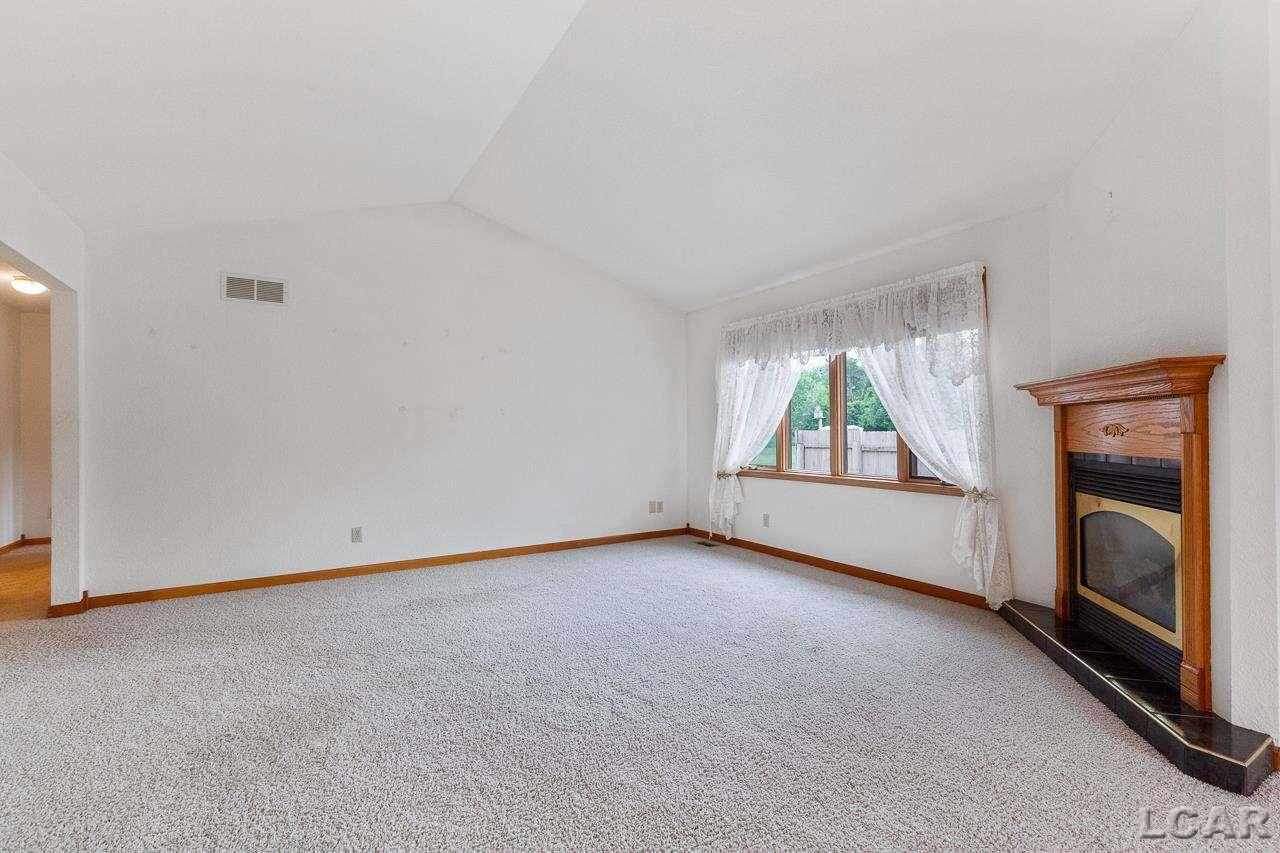 4885 Hunt Road Adrian, MI 49221 - Photo 18 of 44 50081199-17.JPG