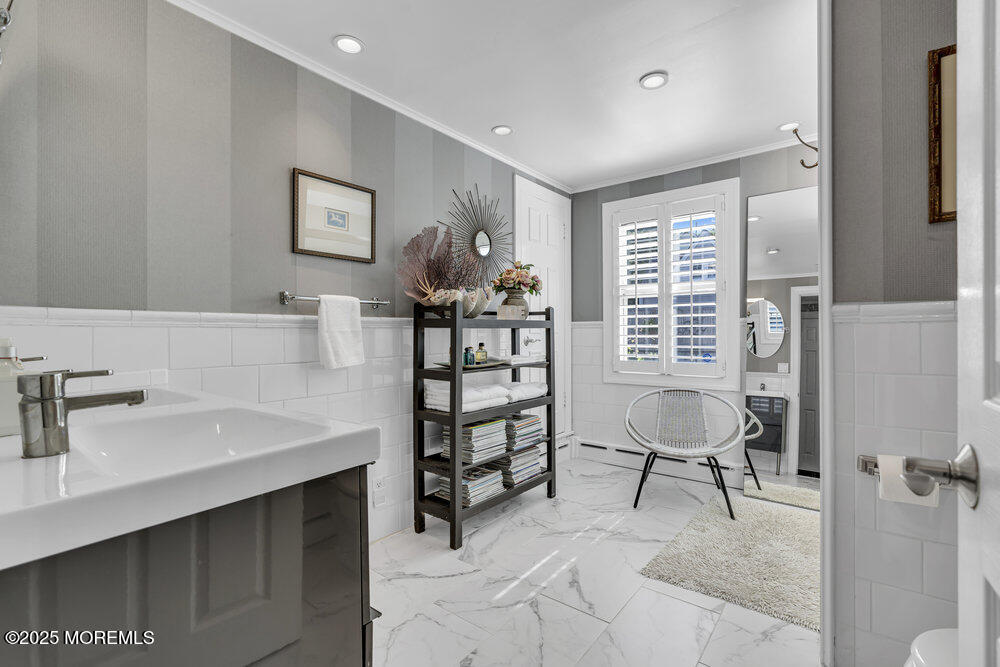 638 South Riverside Drive Neptune Township, NJ 07753 - Photo 31 of 41 a living room with furniture and a window