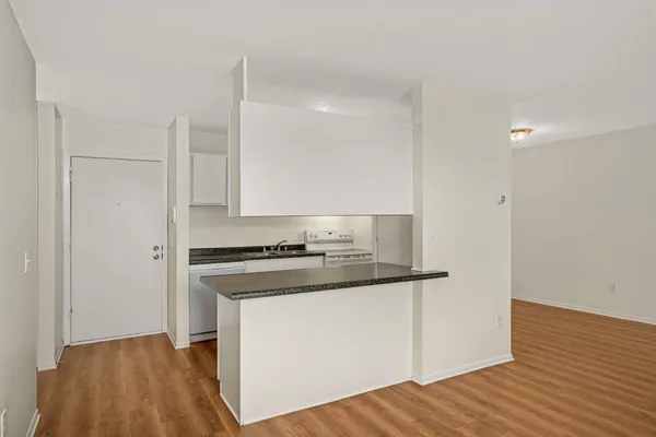 $118,950 | 4130 Rahn Road, Unit 119, Eagan, MN 55122