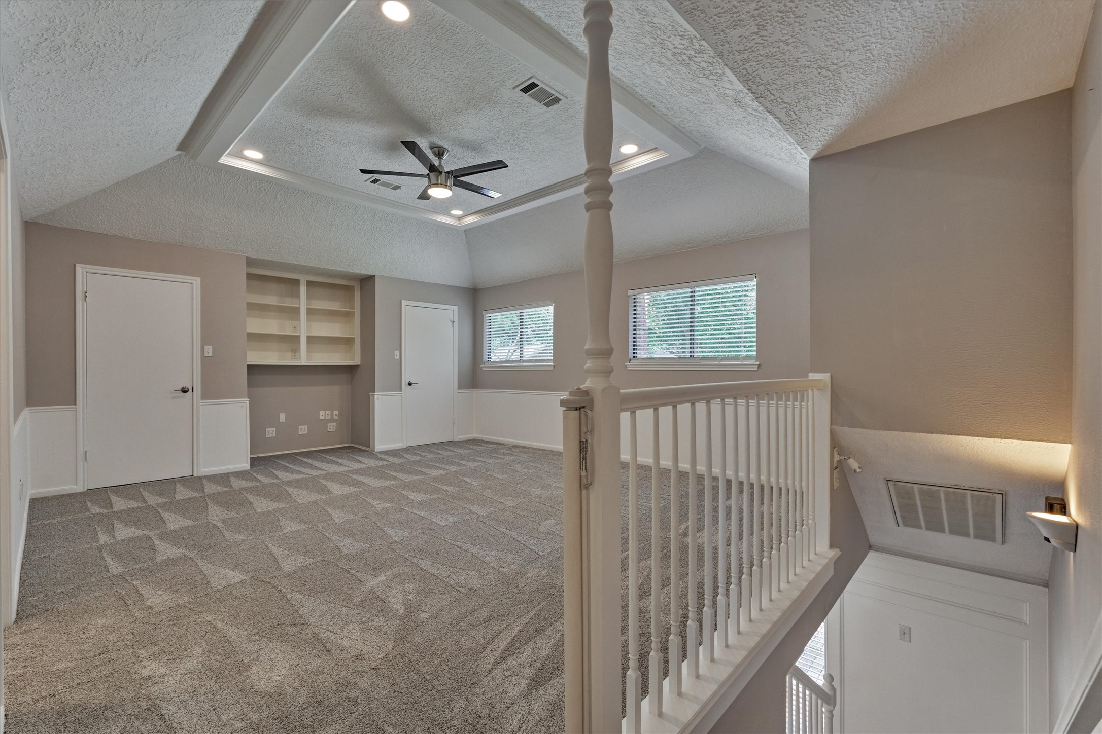 9 Southfork Pines Court Spring, TX 77381 - Photo 15 of 29 Gallery Image 15