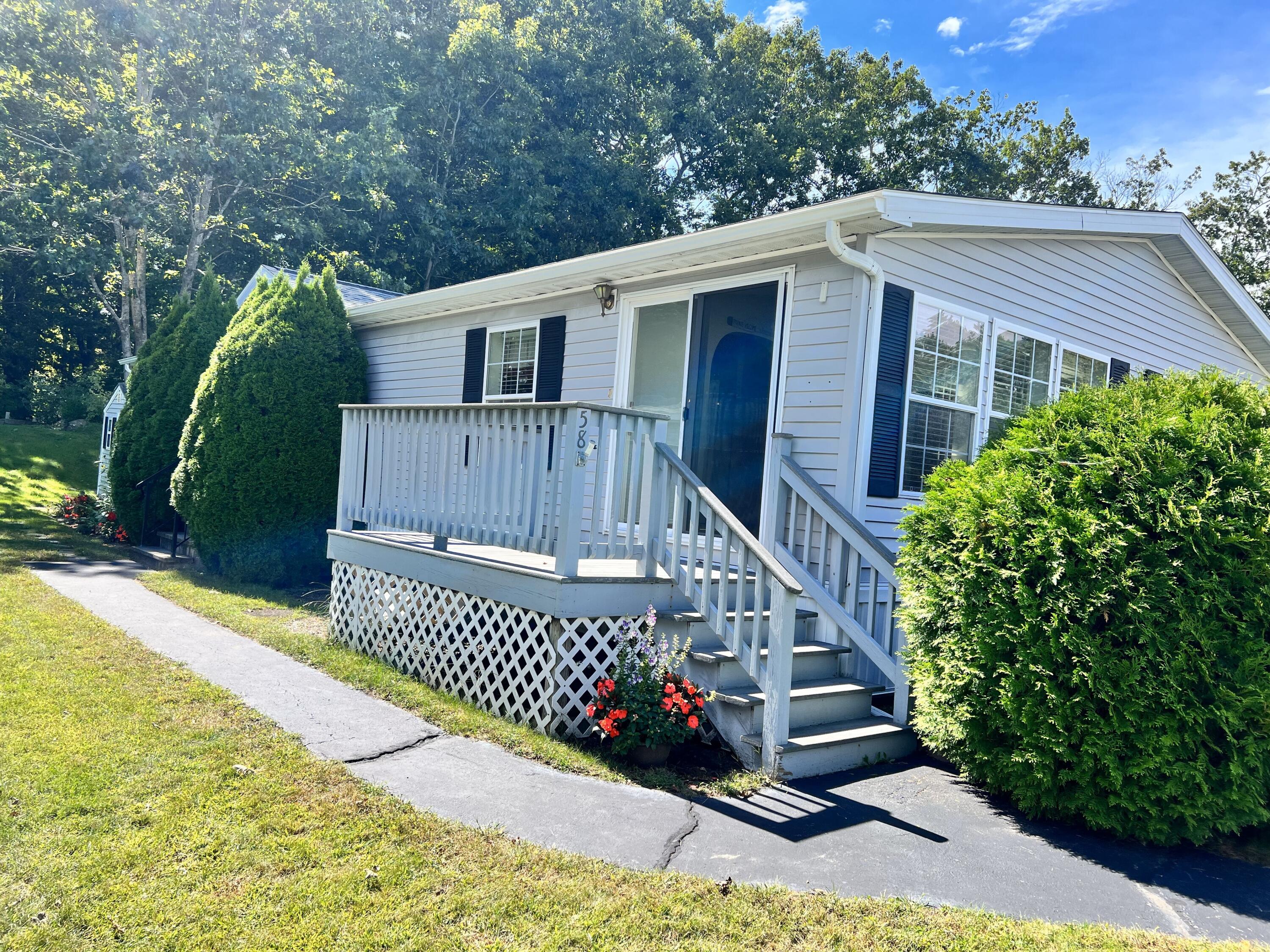 58 Brookside Circle Ogunquit, ME 03907 - Photo 4 of 29 IMG_4002