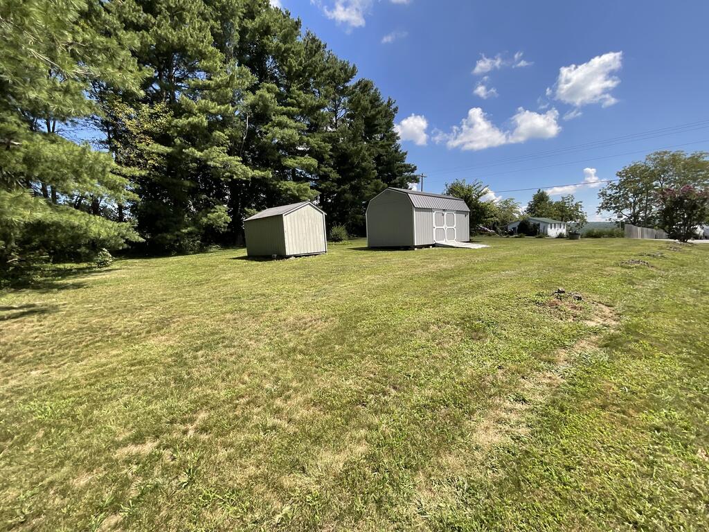 6627 Glade Valley Road Ennice, NC 28623 - Photo 9 of 65 Gallery Image 9