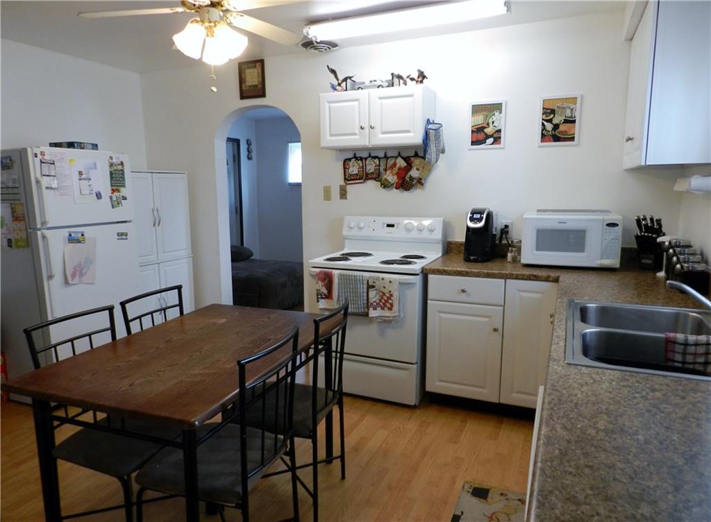 429 Ridge Avenue Canonsburg, PA 15317 - Photo 3 of 23 Kitchen - At Your Service! Style and speed for the homeowner who does more than cook all day: Come home to prepare meals quickly in this functionally designed kitchen.