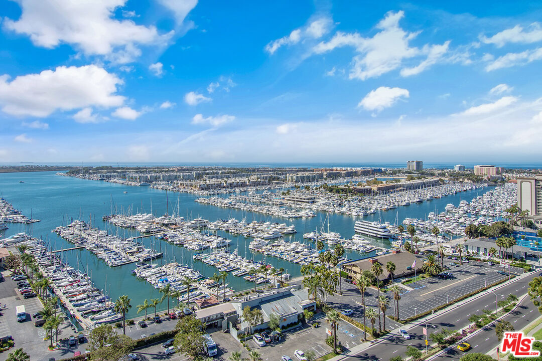 13700 Marina Pointe Drive, Unit 722 Marina del Rey, CA 90292 - Photo 2 of 52 a view of a city