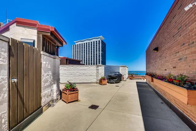 $2,500 | 3100 North Lake Shore Drive, Unit 1506, Chicago, IL 60657