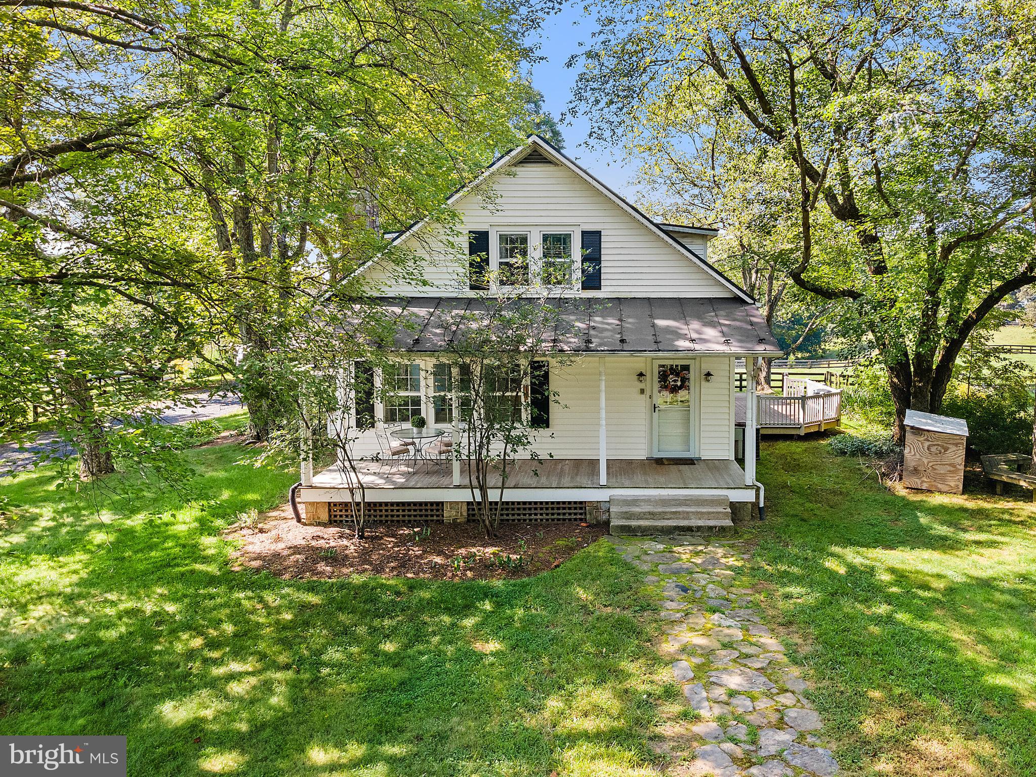 7980 Leeds Manor Road Marshall, VA 20115 - Photo 3 of 105 Gallery Image 3