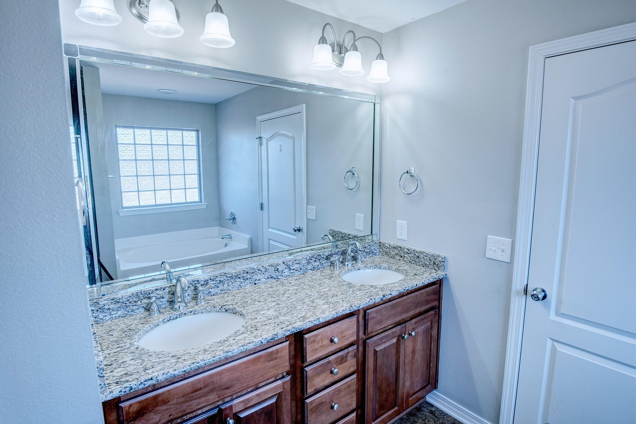 15345 Fremont Court Foley, AL 36535 - Photo 21 of 35 Bathroom