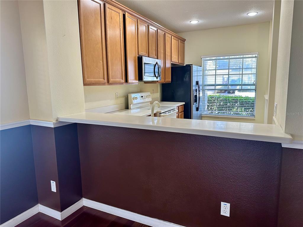3321 Wilshire Way Road, Unit 6 Orlando, FL 32829 - Photo 4 of 21