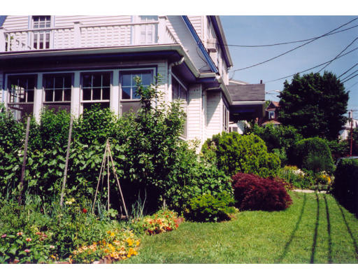 12 Upland Road Watertown, MA 02472 - Photo 4 of 8 Gallery Image 4