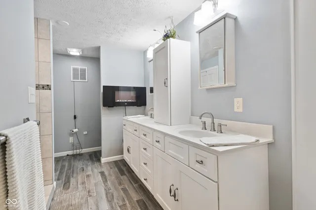 $415,000 | 7502 Lion Drive, Nineveh, IN 46164