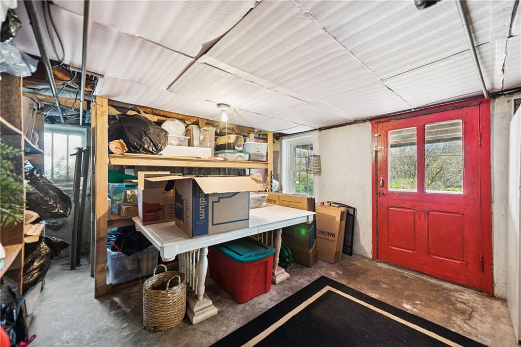 3024 Hyland Road Irwin, PA 15642 - Photo 38 of 45 a room with furniture