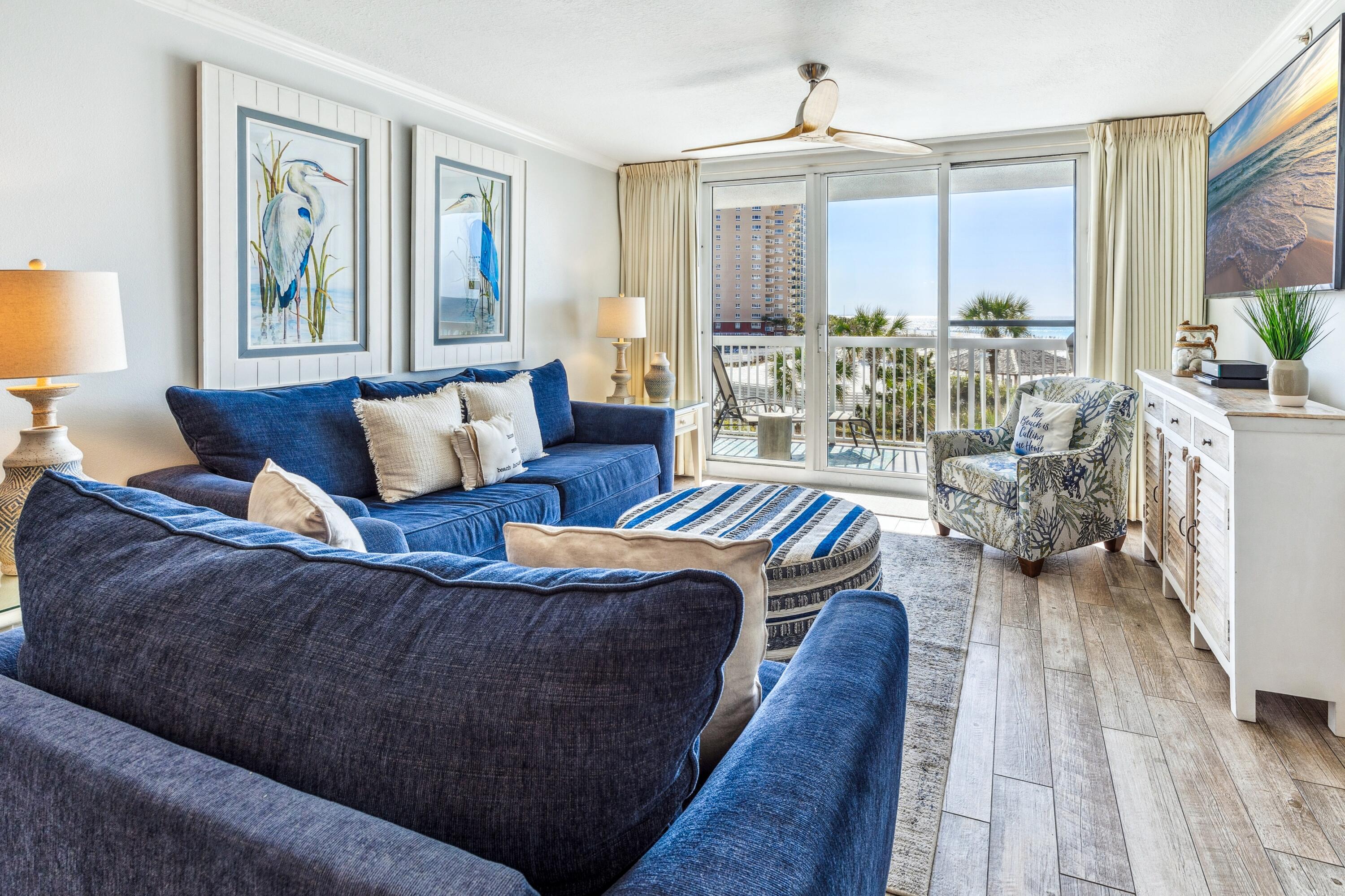 1002 Highway 98, Unit 312 Destin, FL 32541 - Photo 3 of 51 Living Room