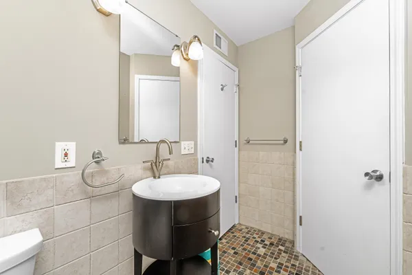 $119,900 | 721 Whitcomb Street, Unit A, Kalamazoo, MI 49008