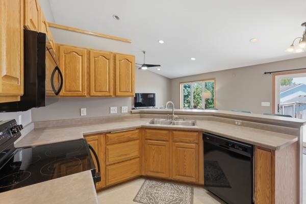 701 Rodefeld Way Madison, WI 53718 - Photo 9 of 41