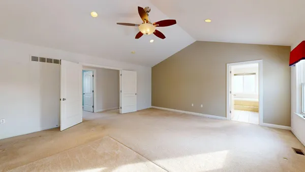 $2,950 | 12832 Nautica Court, Belleville, MI 48111