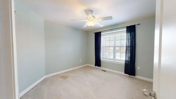 $2,950 | 12832 Nautica Court, Belleville, MI 48111
