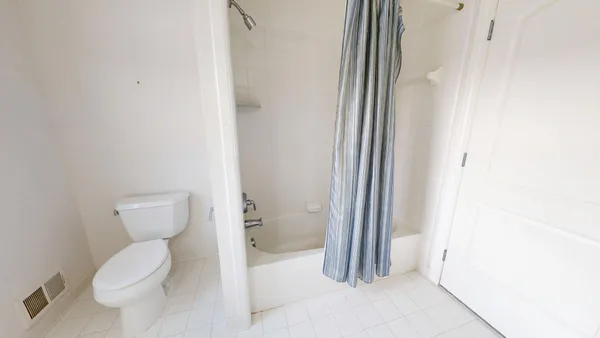 $2,950 | 12832 Nautica Court, Belleville, MI 48111