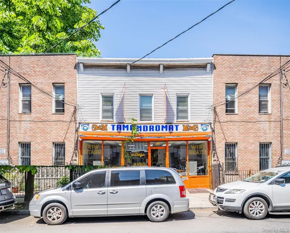 a picture of a room with a floor