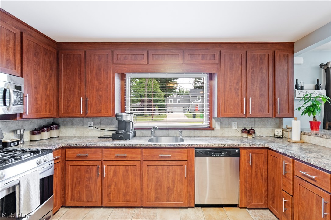 220 Reed Road Wooster, OH 44691 - Photo 11 of 30 Gallery Image 11