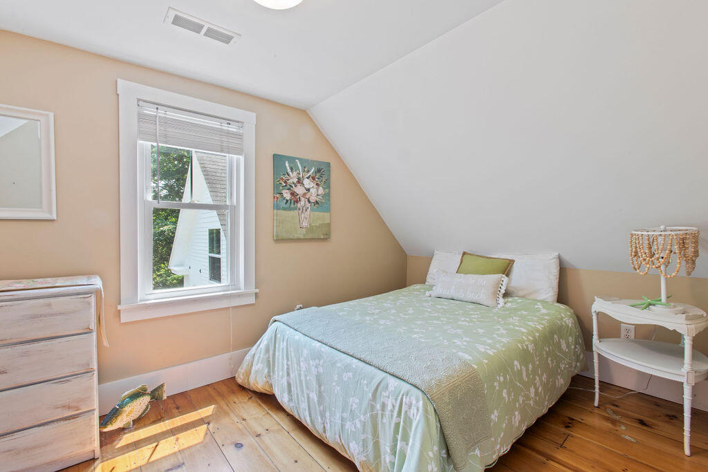 102 Old Pool Road Biddeford, ME 04005 - Photo 25 of 41 Bedroom 2
