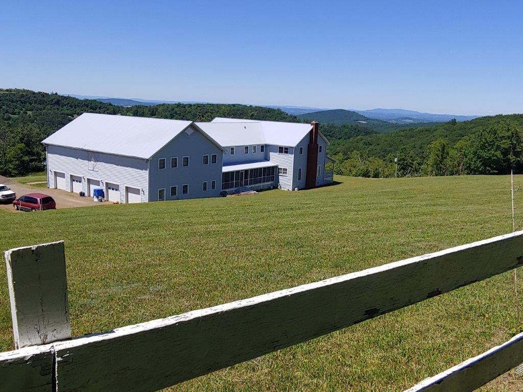 136 Old Flds Road Floyd, VA 24091 - Photo 2 of 50 Gallery Image 2