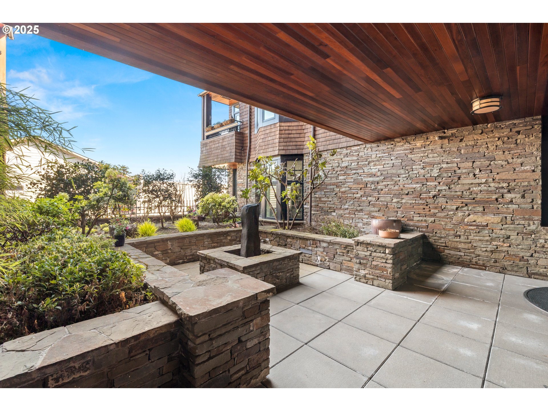 527 2nd Street Lake Oswego, OR 97034 - Photo 21 of 29 a picture of outdoor space with seating