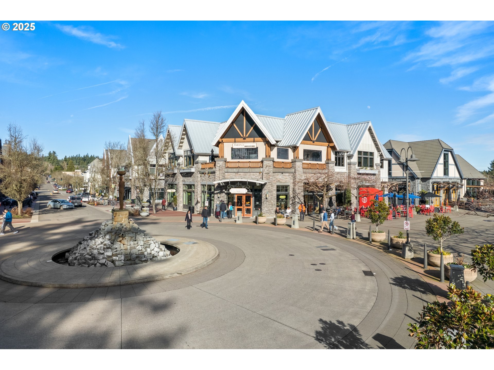 527 2nd Street Lake Oswego, OR 97034 - Photo 25 of 29 a view of multiple houses with a street