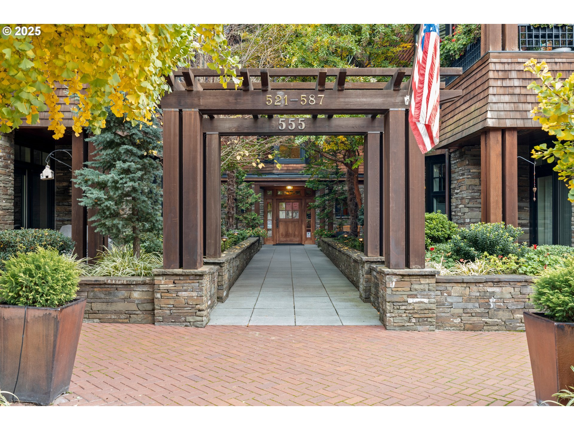 527 2nd Street Lake Oswego, OR 97034 - Photo 3 of 29 a view of outdoor space deck and patio