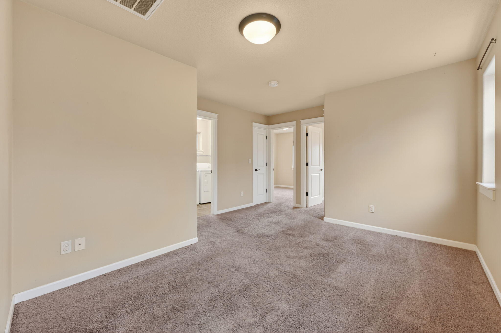 20252 Badger Road Bend, OR 97702 - Photo 14 of 36 loft