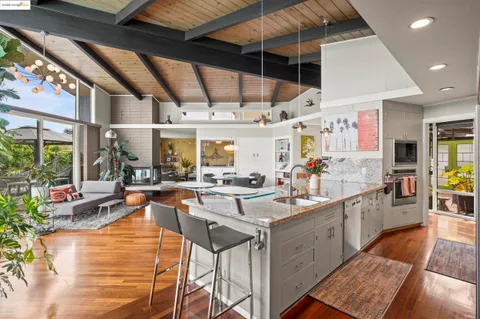 $1,950,000 | 608 Fortress Isle, Alameda, CA 94501