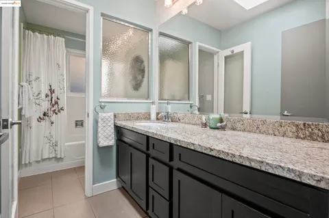 $1,950,000 | 608 Fortress Isle, Alameda, CA 94501